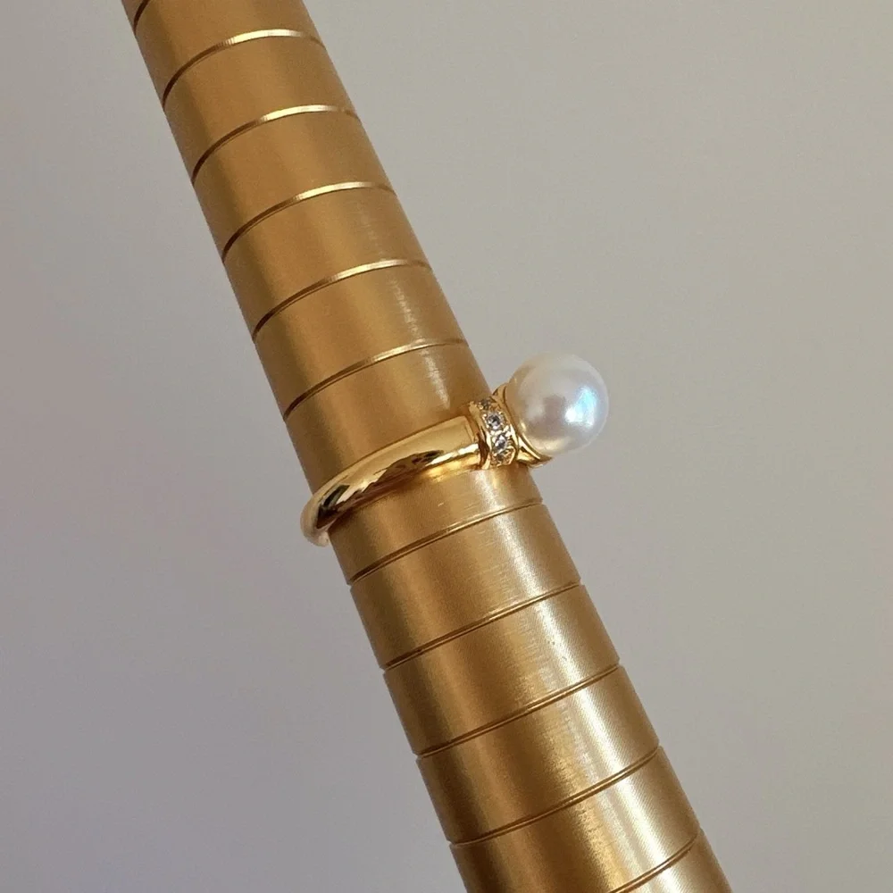 Gold Pearl Ring Vintage Pearl Statement Ring Elegant Cocktail Ring Classic